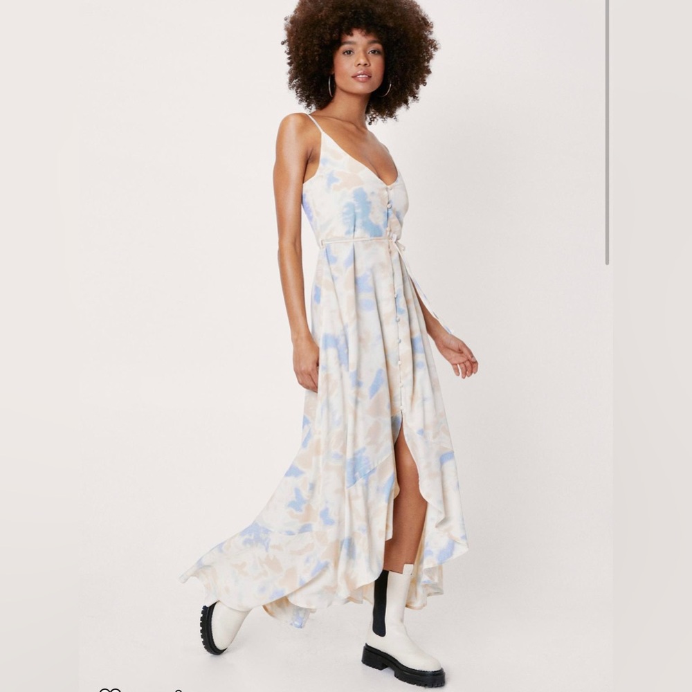 NWOT cute maxi dress - high low with buttons